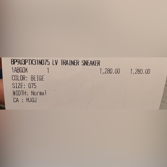 Louis Vuitton Trainer Sneaker - Picture 10 of 11
